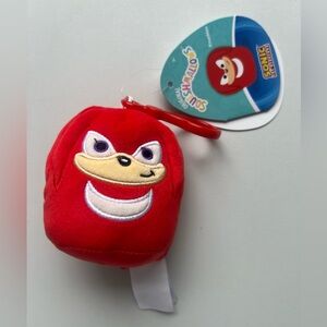 Sonic Squishmallows 3.5 inches
Sonic The Hedgehog Knuckles Keychain